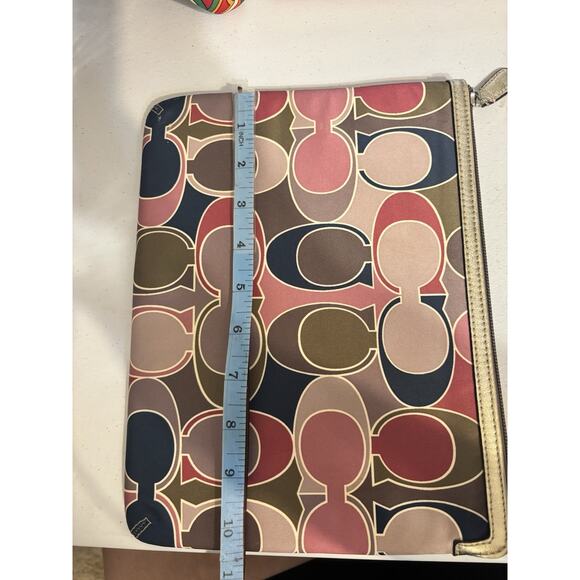 COACH F61792 Signature Logo Padded Tablet IPad Case Sleeve Satin Pink Gold EUC! - Picture 9 of 10